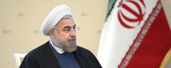 حسن روحانی رییس جمهوری ایران پنجشنبه شب، اوفا پایتخت باشقیرستان روسیه را به مقصد تهران ترک کرد حسن روحانی رییس جمهوری ایران پنجشنبه شب، اوفا پایتخت باشقیرستان روسیه را به مقصد تهران ترک کرد - اسپوتنیک ایران