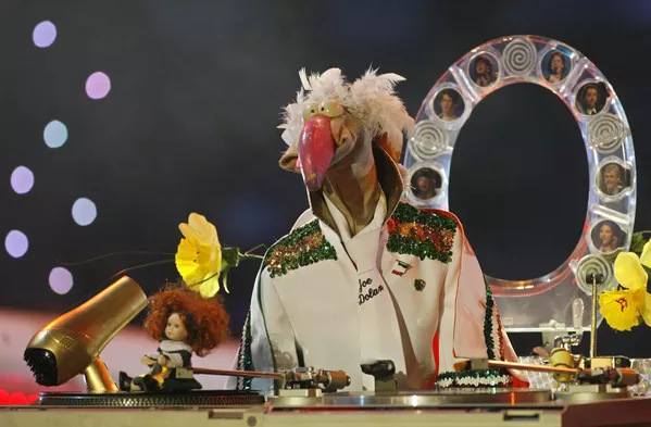 شخصیت عروسکی Dustin the Turkey از ایرلند، سال ۲۰۰۸ شخصیت عروسکی Dustin the Turkey از ایرلند، سال ۲۰۰۸ - اسپوتنیک ایران