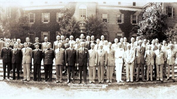 اعضای کنفرانس در دومبارتون اکسه . سال ۱۹۴۴ - اسپوتنیک ایران  