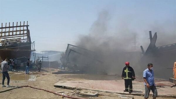 جزئیات آتش‌سوزی در کارخانه لنج‌سازی بوشهر  - اسپوتنیک ایران  