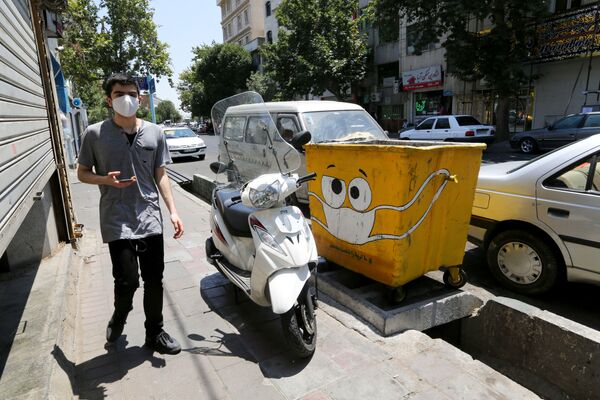 سطل زباله ایرانی شکلک‌دار
کووید - اسپوتنیک ایران  