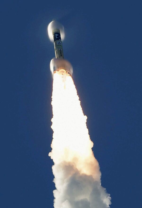 پرتاب موشک حامل H-IIA با کاوشگر «امید» که توسط مهندسین اماراتی ساخته شده از جزیره تانگاسیما در ژاپن  - اسپوتنیک ایران  
