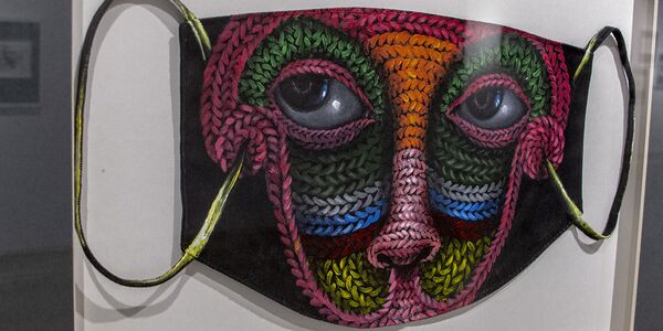 برگزاری نمایشگاه ماسک بزن با اشاره به کرونا در تهران - اسپوتنیک ایران  