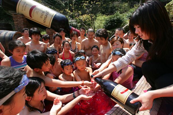 استخر شراب در ژاپن - اسپوتنیک ایران  
