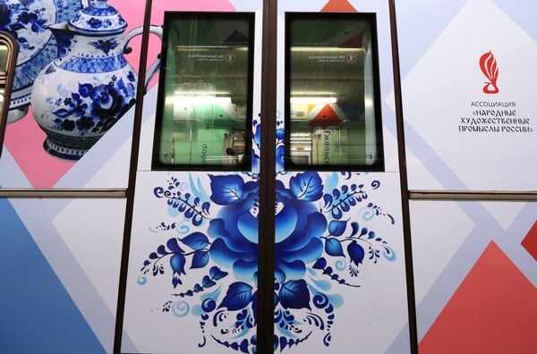 راه اندازی قطار ویژه هنرهای تجسمی روسیه در مترو مسکو - اسپوتنیک ایران  