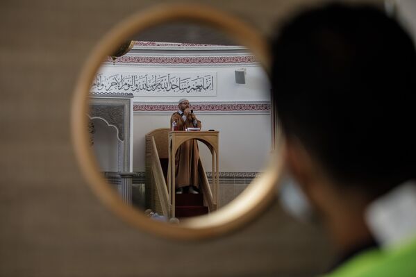 نماز عید قربان در فرانسه - اسپوتنیک ایران  