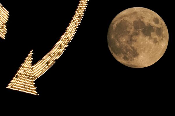 قرص کامل ماه
در آسمان آمریکا - اسپوتنیک ایران  