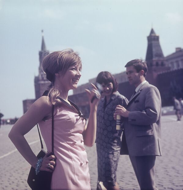 گردشگری رمانتیک شوروی و امروز
توریست‌های خارجی، سال 1965 میلادی - اسپوتنیک ایران  