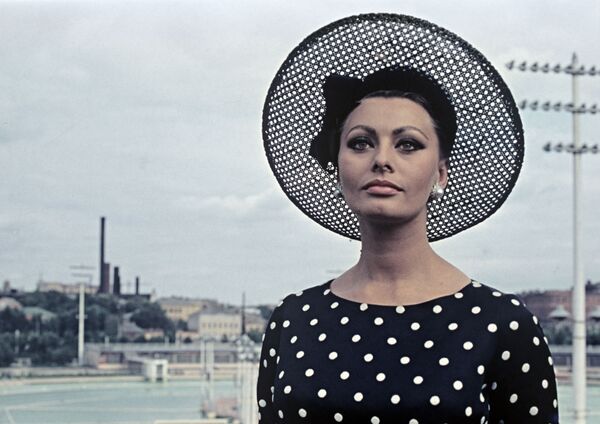 سوفیا لورن در فستیوال بین المللی فیلم مسکو، سال ۱۹۶۵ - اسپوتنیک ایران  