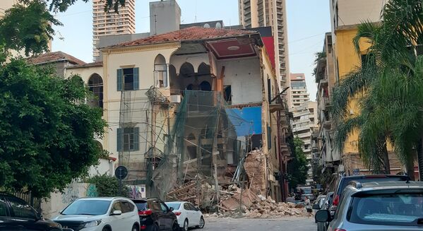 خانه ای که در اثر انفجار قدرتمند در بندر بیروت آسیب دیده است - اسپوتنیک ایران  