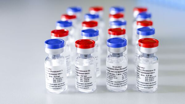 آغاز آزمایشات واکسن روسی کرونا روی گروه ریسک از جمله افراد مسن - اسپوتنیک ایران  