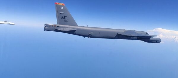 سوخو 27 روسیه دو هواپیمای اطلاعاتی را بر فراز دریای سیاه رهگیری کرد سوخو 27 روسیه دو هواپیمای اطلاعاتی را بر فراز دریای سیاه رهگیری کرد - اسپوتنیک ایران