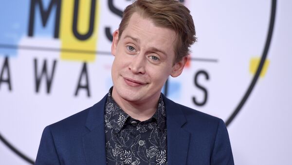 Macaulay Culkin arrives at the American Music Awards on Tuesday, Oct. 9, 2018, at the Microsoft Theater in Los Angeles - اسپوتنیک ایران  