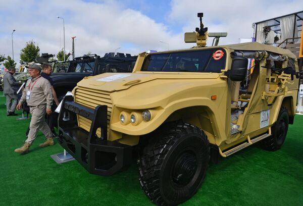 خودرو زرهی « تیگر» در نمایشگاه بین المللی فناوری نظامی آرمیا ۲۰۲۰ - اسپوتنیک ایران  