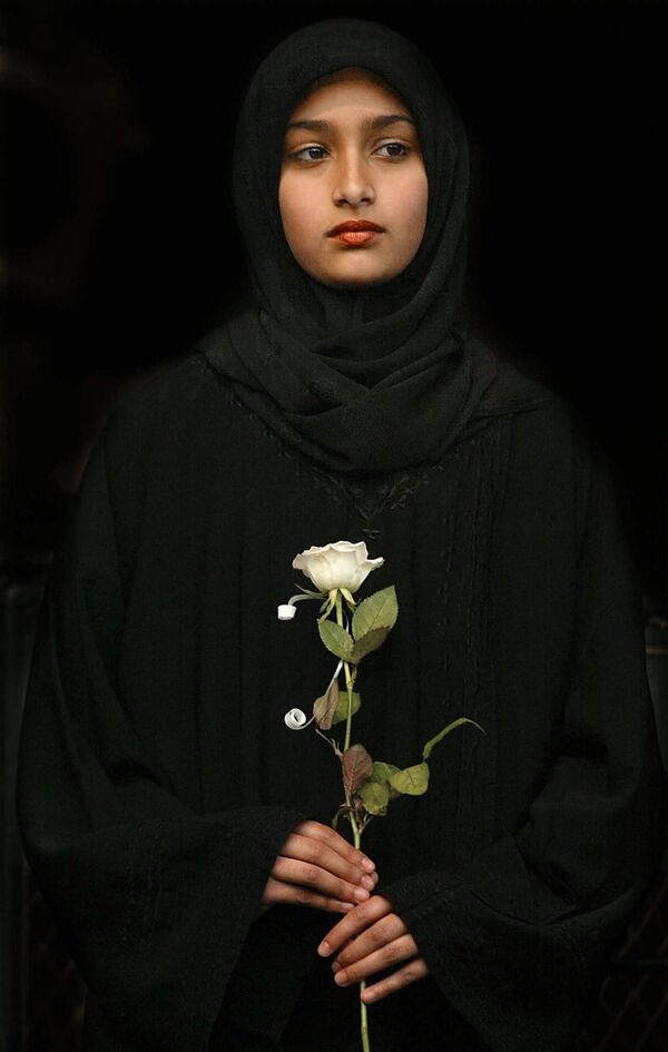 شرکت یک دختر مسلمان در مراسم افتتاحیه انجمن غیر دولتی در ژوهانسبورگ - اسپوتنیک ایران  