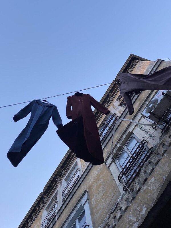 لباس ها روی طناب در یکی از خیابان های استانبول - اسپوتنیک ایران  