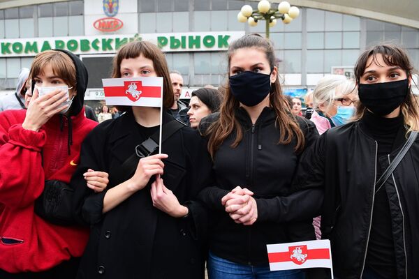 دستگیری معترضان در مینسک در اعتراض به انتخاب لوکاشانکو در انتخابات - اسپوتنیک ایران  