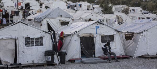 آتش سوزی مهیب در بزرگترین اردوگاه پناهجویان یونان - اسپوتنیک ایران  