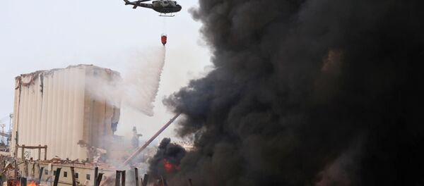 آتش سوزی گسترده در بندر بیروت - اسپوتنیک ایران  