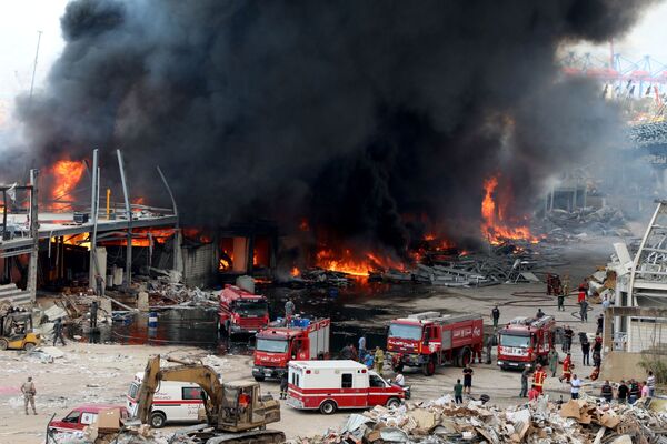 آتش سوزی گسترده در بندر بیروت - اسپوتنیک ایران  