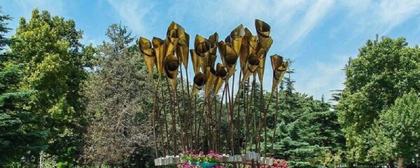 قطع درختان پارک ملت تهران به علت ابتلا به سرطان !  - اسپوتنیک ایران  