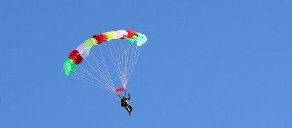 واکنش تند کاربران به مقایسه چتربازان ارتش ایران با دیو توسط رسانه آلمانی واکنش تند کاربران به مقایسه چتربازان ارتش ایران با دیو توسط رسانه آلمانی - اسپوتنیک ایران