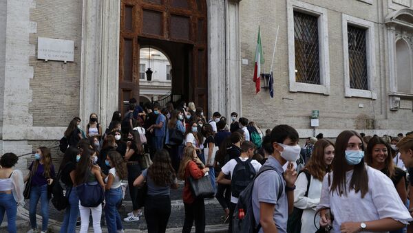 اعمال مقررات منع رفت‌وآمد در ایتالیا - اسپوتنیک ایران  