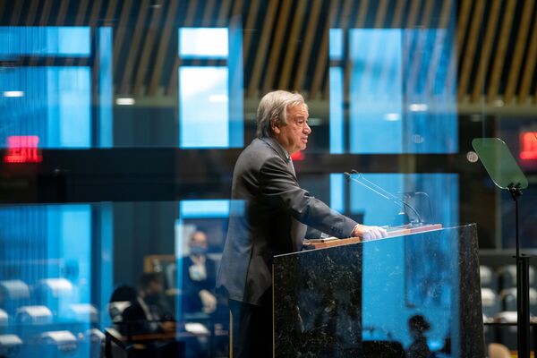 آنتونیو گوترش دبیر کل سازمان ملل متحد در حال سخنرانی در اجلاس مجازی سازمان ملل متحد - اسپوتنیک ایران  