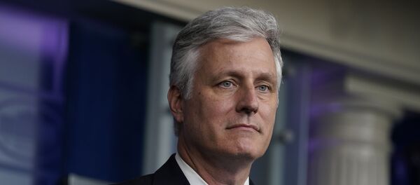 دستیار ترامپ : ایران و چین برای تغییر دولت فعلی آمریکا تلاش می کنند دستیار ترامپ : ایران و چین برای تغییر دولت فعلی آمریکا تلاش می کنند - اسپوتنیک ایران