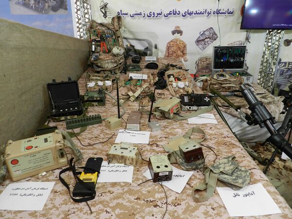 نمایشگاه دفاع مقدس ایران در شرایط کرونا - اسپوتنیک ایران  