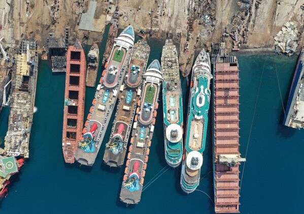 دمونتاژ کشتی‌های مسافربری در ترکیه - اسپوتنیک ایران  