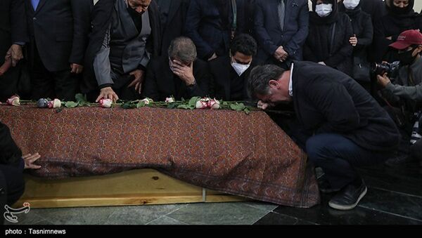 مراسم تشییع پیکر محمدرضا شجریان - اسپوتنیک ایران  