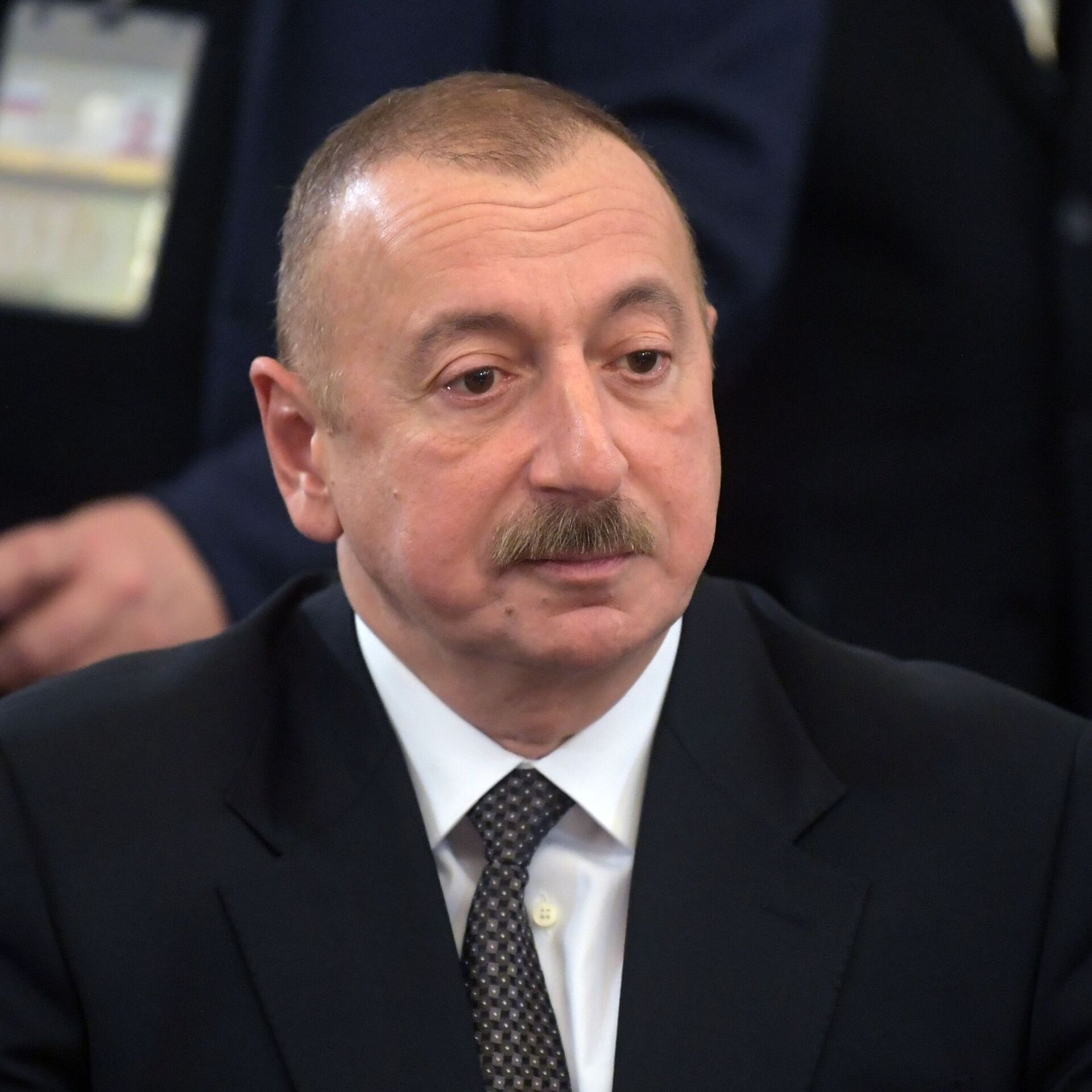 Азербайджан отказался. Азербайджан Алиев с помидорами.