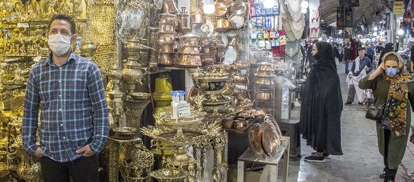 تجمع  اعتراضی  ایرانیان در برابر سفارت فرانسه در تهران  + پخش زنده  - اسپوتنیک ایران  