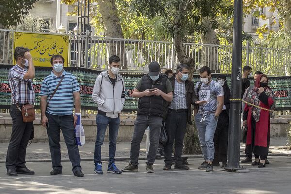 مردم در خیابان‌های تهران - اسپوتنیک ایران  