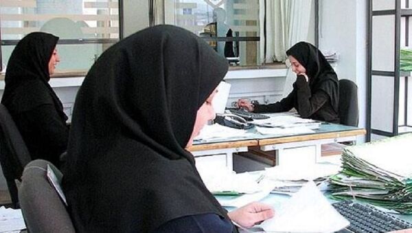 ابلاغ نحوه دور کاری ۵۰ درصد کارکنان در ایران - اسپوتنیک ایران  