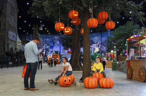 هالووین در پارک«جزیره آرزو»ی مسکو - اسپوتنیک ایران  