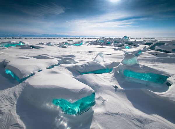 مسابقه بین‌المللی عکاس آب و هوا
عکاس الکسی ترومیوف از روسیه- یخ‌های مرواریدی بایکال - اسپوتنیک ایران  