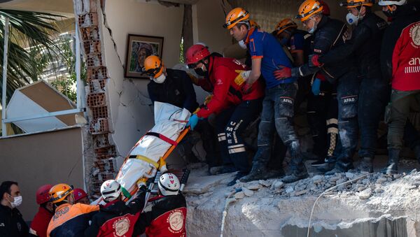 افزایش شمار تلفات در پی زلزله در ازمیر ترکیه - اسپوتنیک ایران  