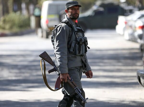 نیروهای مسلح افغانستان در محل حمله مسلحانه به دانشگاه کابل - اسپوتنیک ایران  