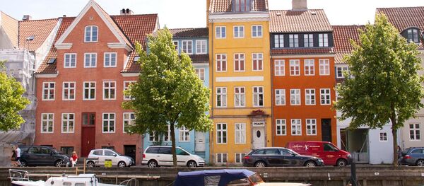 شناسایی نوع تغییر یافته ژنتیکی ویروس کرونا در 214 نفر در دانمارک شناسایی نوع تغییر یافته ژنتیکی ویروس کرونا در 214 نفر در دانمارک - اسپوتنیک ایران