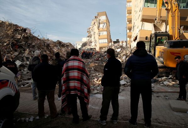 رویدادهای هفته به روایت تصویر
امدادگران در زلزله ترکیه - اسپوتنیک ایران  