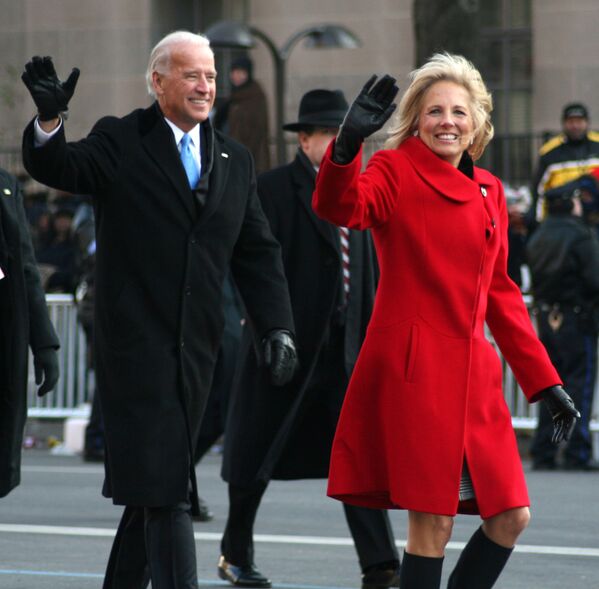 معاون رئیس جمهور جو بایدن و همسرش جیل در واشنگتن در سال ۲۰۰۹ - اسپوتنیک ایران  