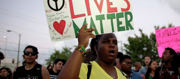 بنیانگذار جنبش سیاهپوستان آمریکا خواستار دیدار با بایدن است بنیانگذار جنبش سیاهپوستان آمریکا خواستار دیدار با بایدن است - اسپوتنیک ایران