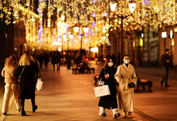 تزیین و دکوراسیون برای سال نو در خیابان نیکولسکایا در مسکو. تزیین و دکوراسیون برای سال نو در خیابان نیکولسکایا در مسکو. - اسپوتنیک ایران