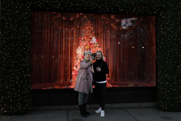 تزیینات عید کریسمس و سال نو در شهرهای جهان
لندن - اسپوتنیک ایران  