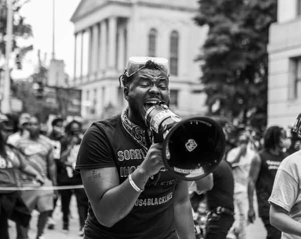 عکس Atlanta Protest   از عکاس آمریکایی Zek Harris راه یافته به فینال مسابقه عکاسیAgora's #BestPhotoOf2020 Award - اسپوتنیک ایران  