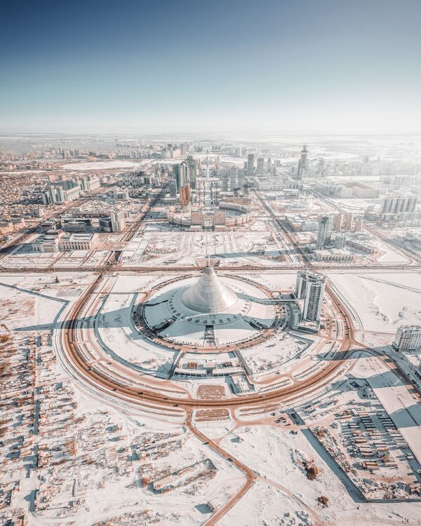 عکس Winter in the city of Nur-Sultan از عکاس روسی  Andrei Pugach راه یافته به فینال مسابقه عکاسیAgora's #BestPhotoOf2020 Award
 - اسپوتنیک ایران  
