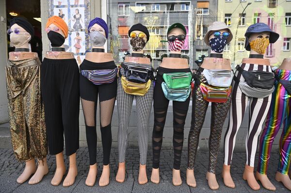 مانکن ها با ماسک در برلین  - اسپوتنیک ایران  