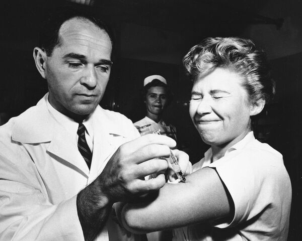 واکسیناسیون در قرن بیستم و اوایل قرن 21 در کشورهای جهان
نیویورک، سال 1957 - اسپوتنیک ایران  